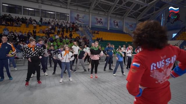 Зарядка с Паралимпийскими чемпионами смотреть онлайн