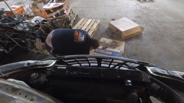 РЕМОНТ ГАЗ ВАЛДАЙ. ЗАМЕНА РАДИАТОРА ОХЛАЖДЕНИЯ смотреть онлайн