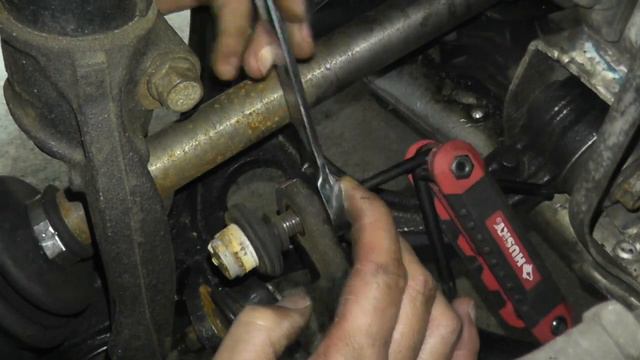 How To Replace a Broken Stabilizer Link or Sway Bar Link смотреть онлайн