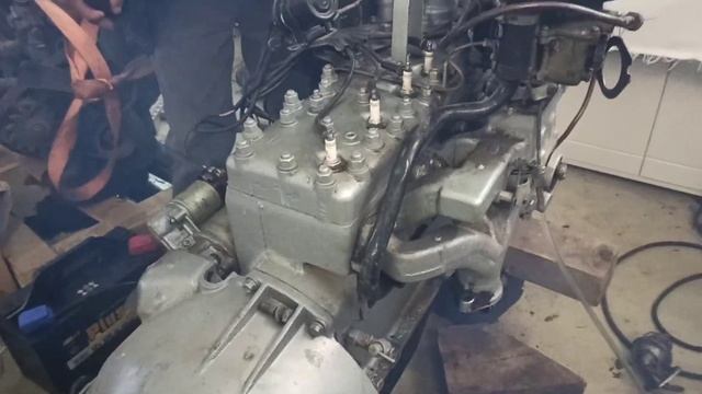 silnik ZIM GAZ-12 6 cyl. 3,5 litr benz смотреть онлайн