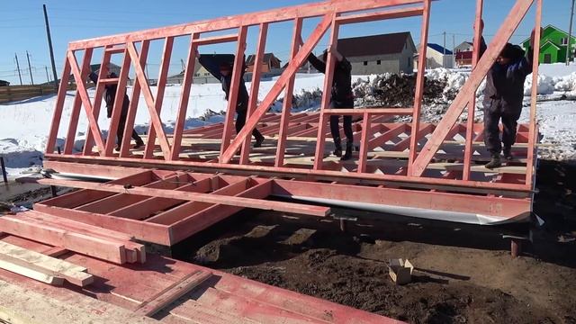 Каркасный дом своими руками. Поднятие стен в каркасном доме. смотреть онлайн
