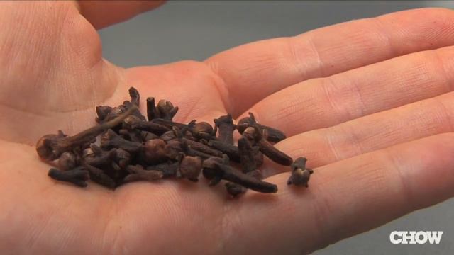 Which Spices Should You Buy in the Supermarket? - CHOW Tip смотреть онлайн