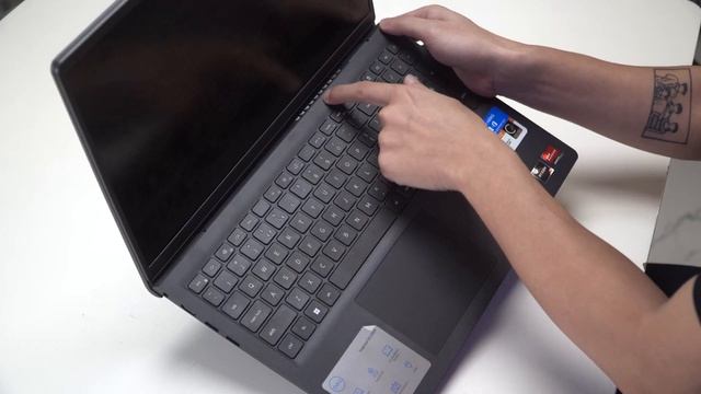 Đánh giá Dell Inspiron 15 3515: Cấu hình ổn với giá phải chăng! смотреть онлайн