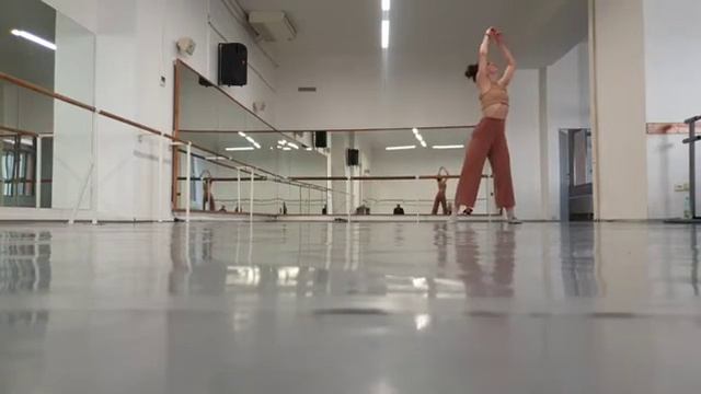 Freya Ridings - Maps (dance solo by NAYA) смотреть онлайн