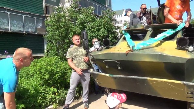 БРДМ-2 на свадьбе смотреть онлайн