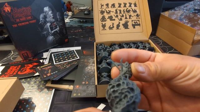 Unboxing wave one of the Darkest Dungeon board game смотреть онлайн