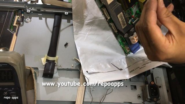 Samsung LCD LE40R51B clicking _no power_ How To Fix it ! HD VIDEO смотреть онлайн