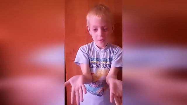 #РусскиеРифмы «Необъятная страна» читает Роман Крицкий смотреть онлайн