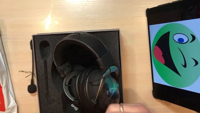 Распаковка Kingston HyperX Cloud II плюс подарки от розетки. смотреть онлайн