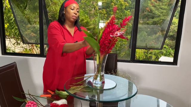 How To Make Easy Floral Arrangement | DIY Tropical Floral Arrangement From My Garden In Jamaica смотреть онлайн