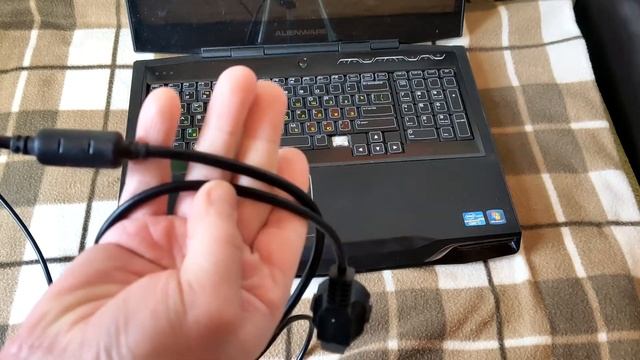 Мой инопланетянин. Alienware m17x r4 смотреть онлайн