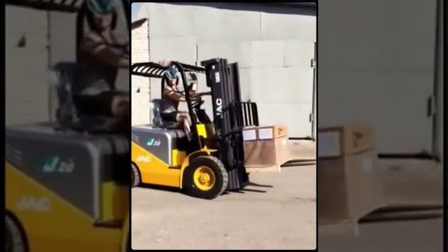 Надежда Королева. Тест-драйв электропогрузчика JAC CPD20 Europe. смотреть онлайн