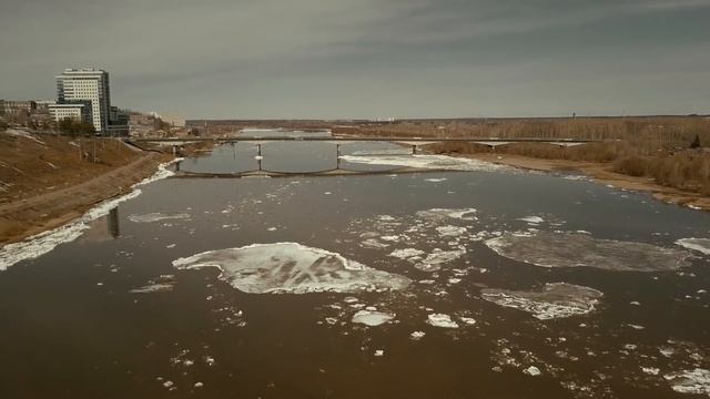 Ледоход на реке, ледоход. смотреть онлайн