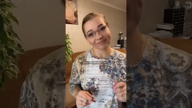 Я мастер по наращиванию ногтей и мастер маникюра в Германии, выбрала работать онлайн. смотреть онлайн