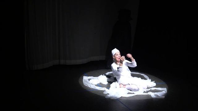 'Time Unravelled' Butoh Dance смотреть онлайн
