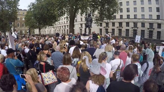 Hugh Fearnley Whittingstall speech at Global March for Elephant & Rhino смотреть онлайн