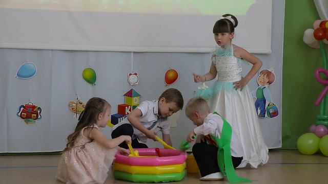 Выпускной 29 мая 2018 в детском саду 151" Краплинка", группа "Колобок" смотреть онлайн