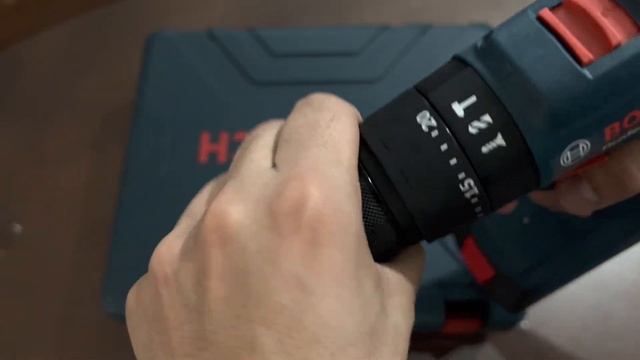 Unboxing y primeras impresiones BOSCH GSB 185-LI | Las herramientas de Santi смотреть онлайн