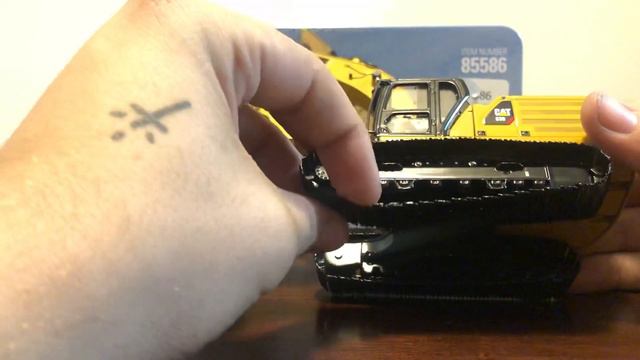 1/50 Diecast Masters Cat 336 Next Gen Review смотреть онлайн