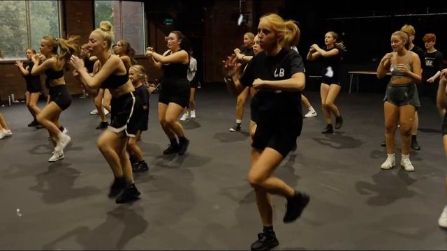 ???????????? S2 ??????? One • смотреть онлайн