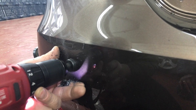 Установка парктроника на Volkswagen Polo. Удобно, парктроники – незаменимые помощники для водителей смотреть онлайн