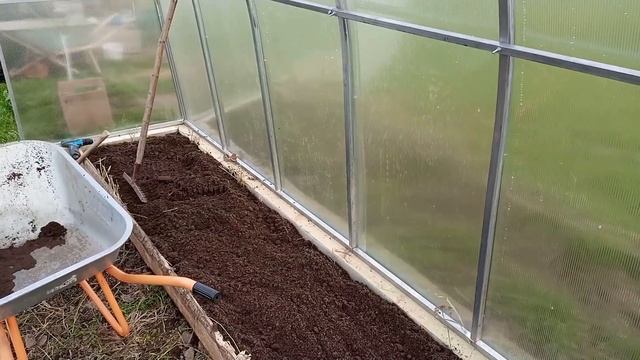 Делаю грядки в теплице смотреть онлайн