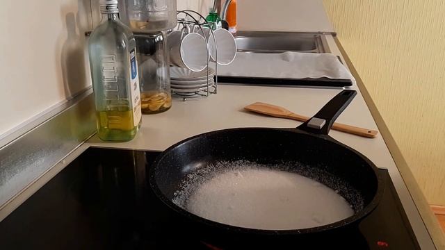 Alice готовит грушевый десерт смотреть онлайн