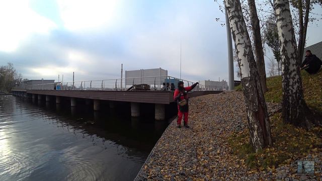А где же окунь? Осенний микроджиг. Рыбалка на Химкинском водохранилище смотреть онлайн