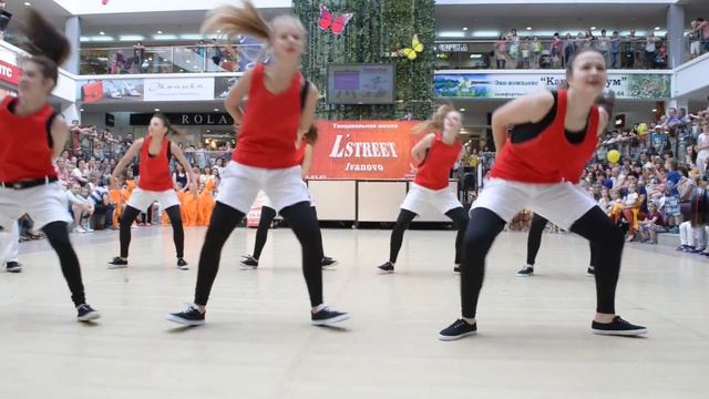 2015.05.30 - Иваново - День Города Иваново - Атриум Серебрянного города - L - Street смотреть онлайн