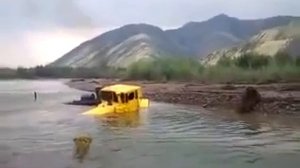 К 700 Кировец утонул в реке!