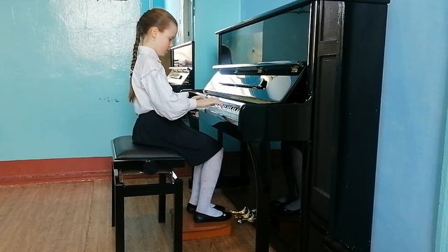 Логвина Марина 1 класс Г.Ф. Гендель Менуэт ре минор смотреть онлайн