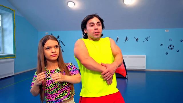Мини Hulk жели СВЕ ИЗБАЦИТИ ИЗ КАМПУСА! 😱 Почиње школски тест | KiKiDo Campus Serbian смотреть онлайн