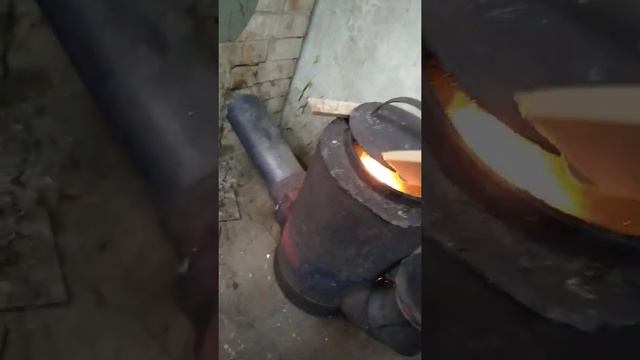 Печь в гараж с пиролизным эффект ом смотреть онлайн