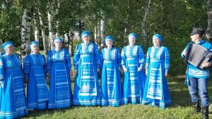 Вокальный ансамбль "Зоренька" - Hад полями зорька светлая