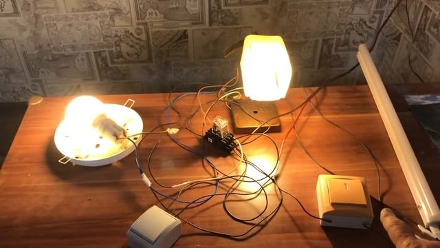 Как подключить вентилятор к ванной и туалету одновременно. Проверка работоспособности.