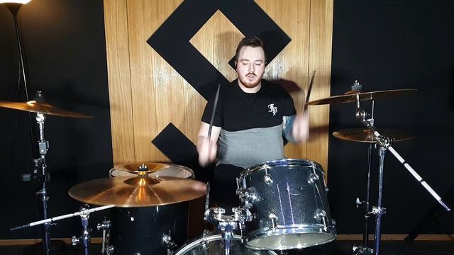 Evanescence - Bring Me To Life (Drum Cover) смотреть онлайн
