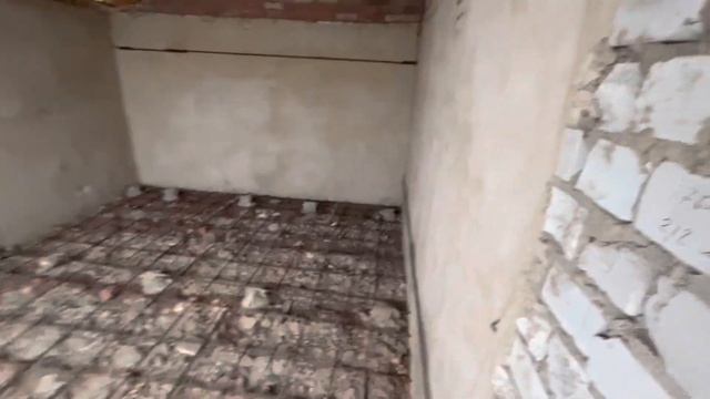 Меняем деревянный пол второго этажа на бетонный. Ремонт перекрытий старого домика. смотреть онлайн