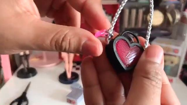 ? Abriendo a Spicy Babe LOL OMG serie 4 - Unboxing reseña en español ✨ смотреть онлайн