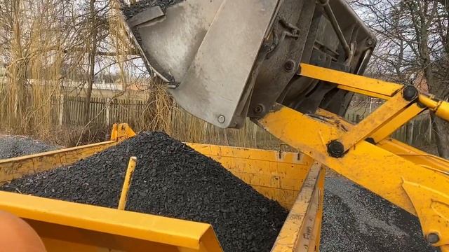 МАЗ самосвал. Делим щебень. смотреть онлайн