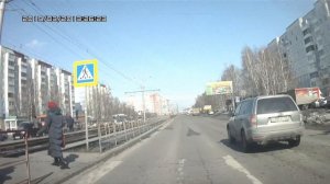 Изучаем разворот через трамвайные пути