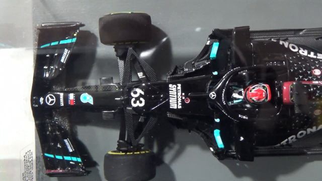 George Russell 2020 No. 63 Mercedes Petronas F1 W11 EQ Performance Sakhir GP 1:43 Scale Model Revie смотреть онлайн