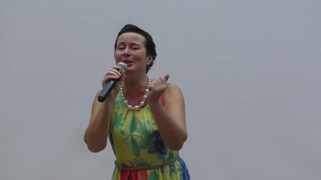 Галина Чернявская /М.Танич Ходит песенка по кругу/