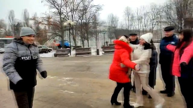 С наступающим 2023м годом. Ещё крепче здоровье и дружбу?? смотреть онлайн