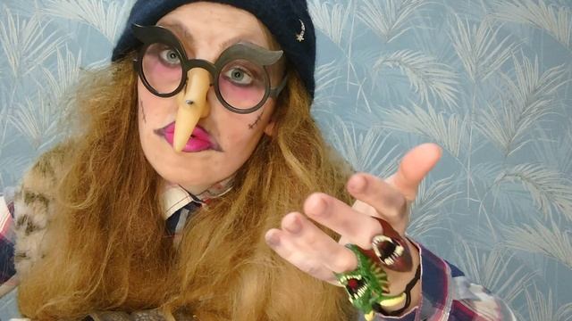 Почему одни яйца коричневые, а другие - белые? "Почемучка" с Бабой Ягой. смотреть онлайн