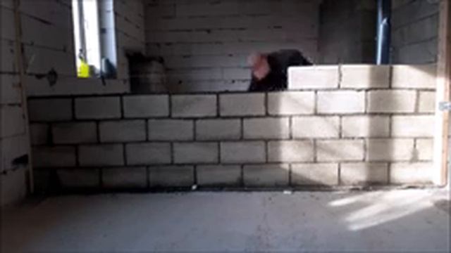 Перегородки из шлакоблока (отсевоблока)+ перемычки над проёмами из газоблока. смотреть онлайн