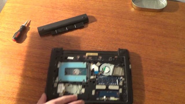 Сброс пароля БИОСа нетбука Acer Aspire One 722 смотреть онлайн