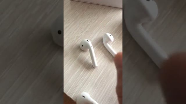 Обзор Airpods2 копия. Сравнение копии с оригиналом и конкретной подделкой))) смотреть онлайн