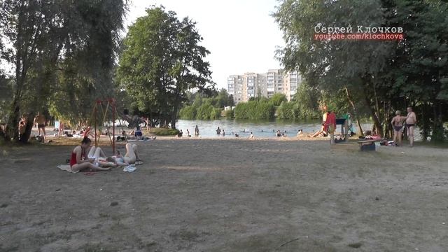 На бассейне летом Саров смотреть онлайн