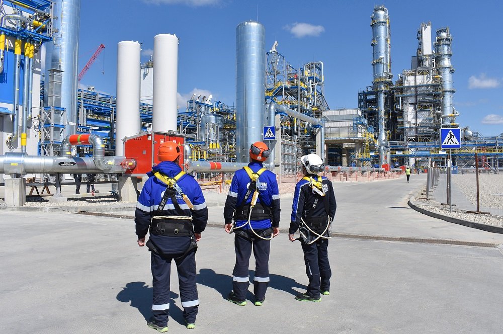 На Амурском ГПЗ проводятся пусконаладочные работы на второй установке производства товарного гелия смотреть онлайн