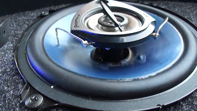 Скутер с музыкой